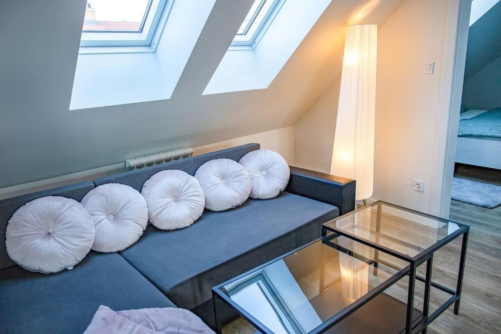 Bohemia 95m Apartment Prague